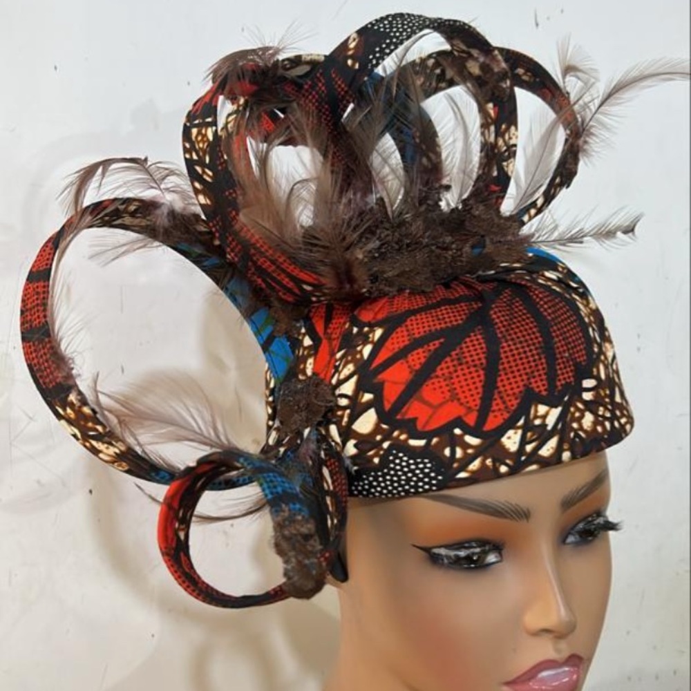 Elegant Red and Brown Feathered Fascinator 

FAS3 0226
